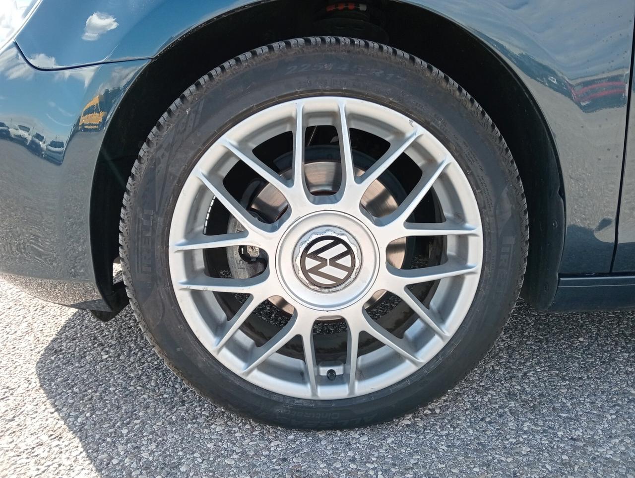 Volkswagen Golf 1.6TDI 5p. Highline