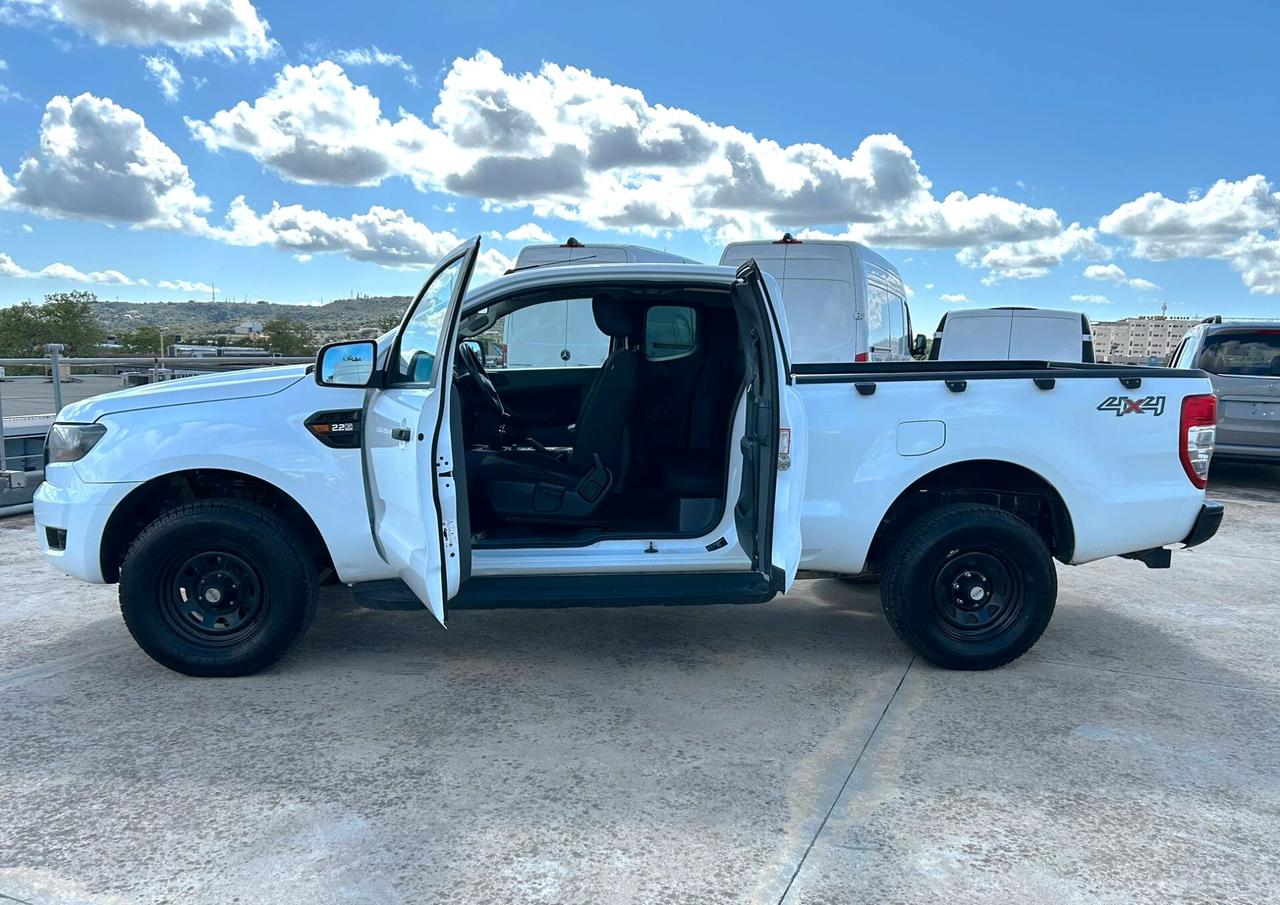 Ford Ranger 2.2 160 cv XL Supercab 4 posti 4wd gancio traino