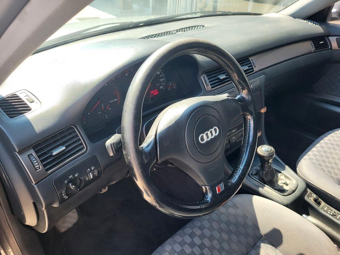 Audi A6 1.9 TDI 110 cv - BERLINA cat Ambition