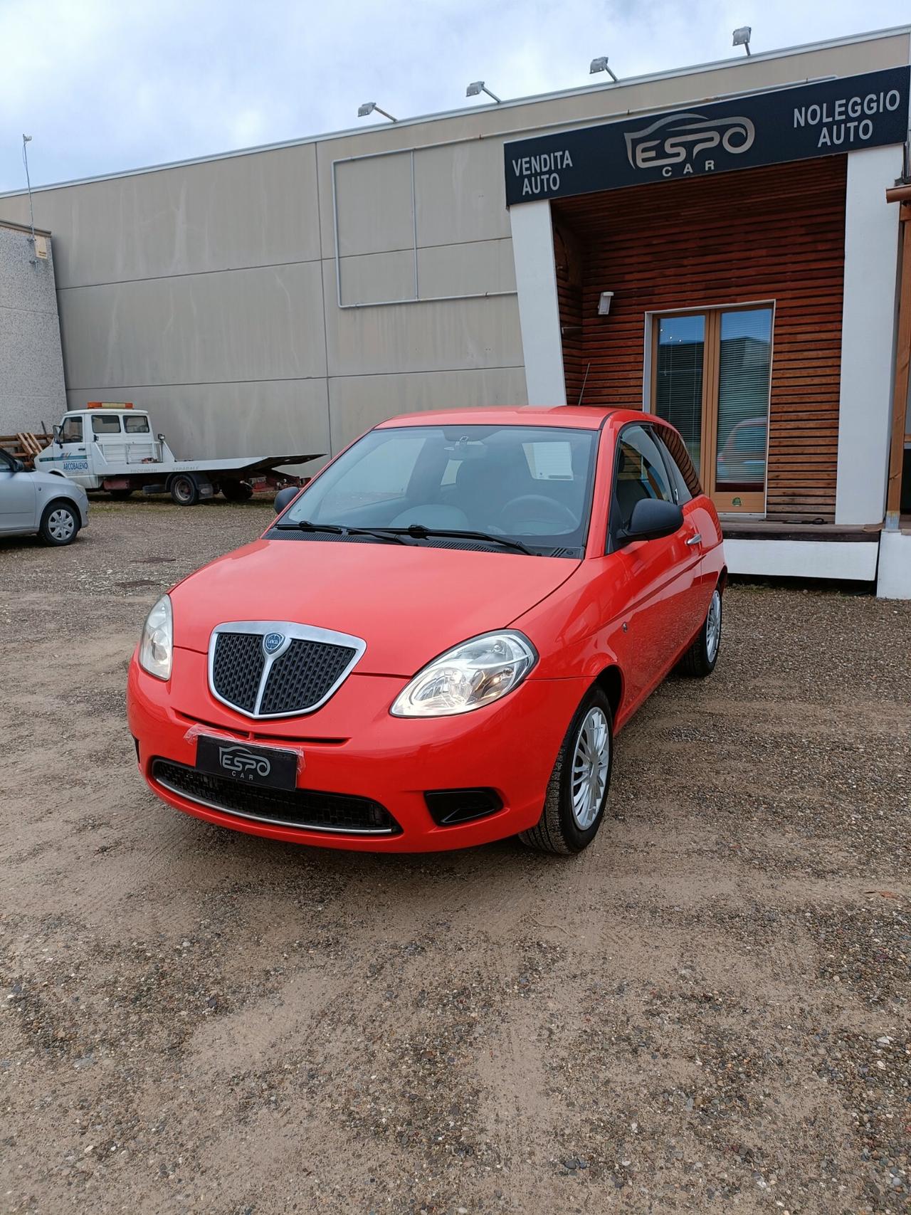 Lancia Ypsilon 1.2 Versus