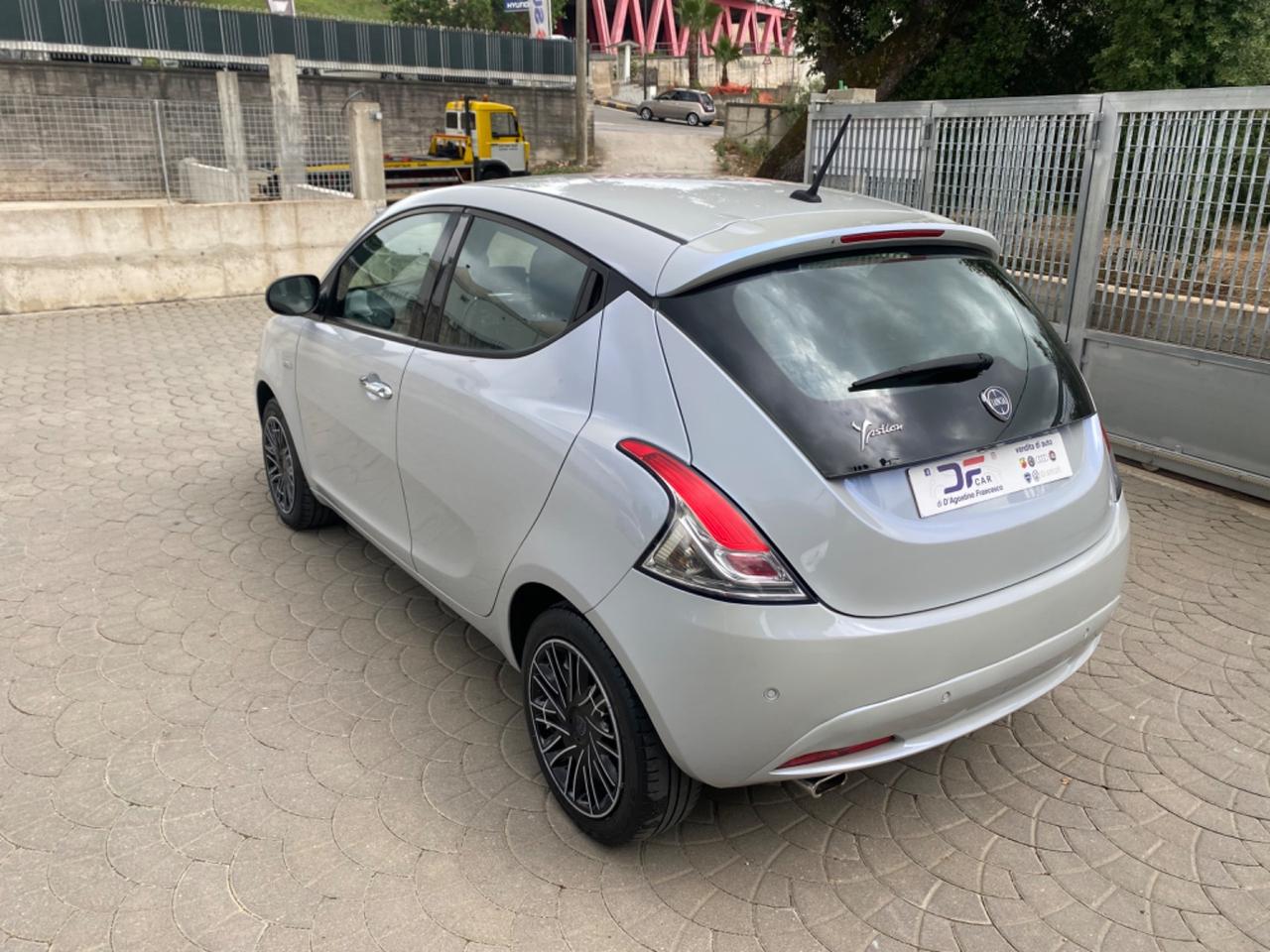 Lancia Ypsilon 1.2 69 CV 5 porte S&S Gold