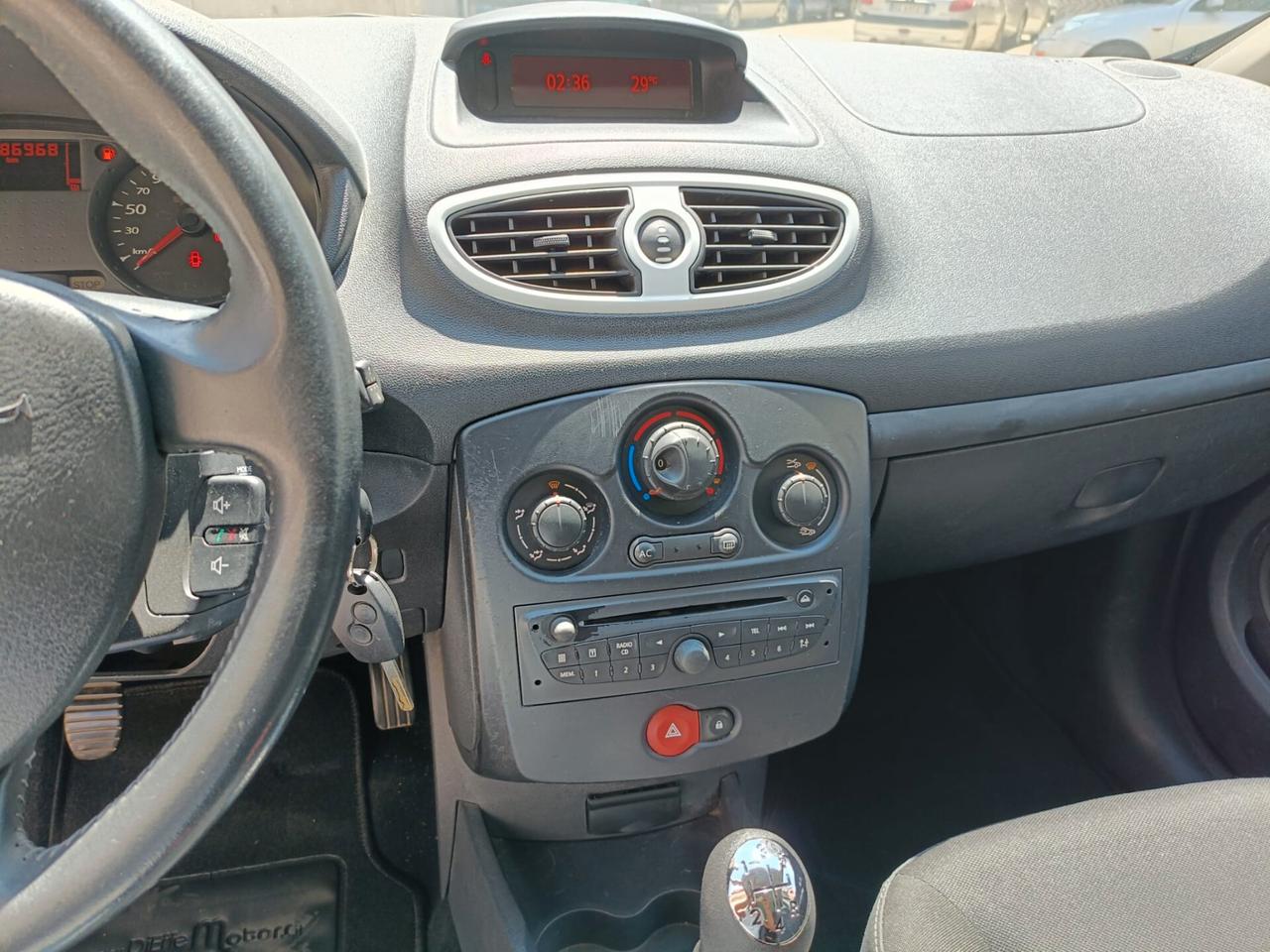 Renault Clio 1.2 16V 5 porte GPL Yahoo!