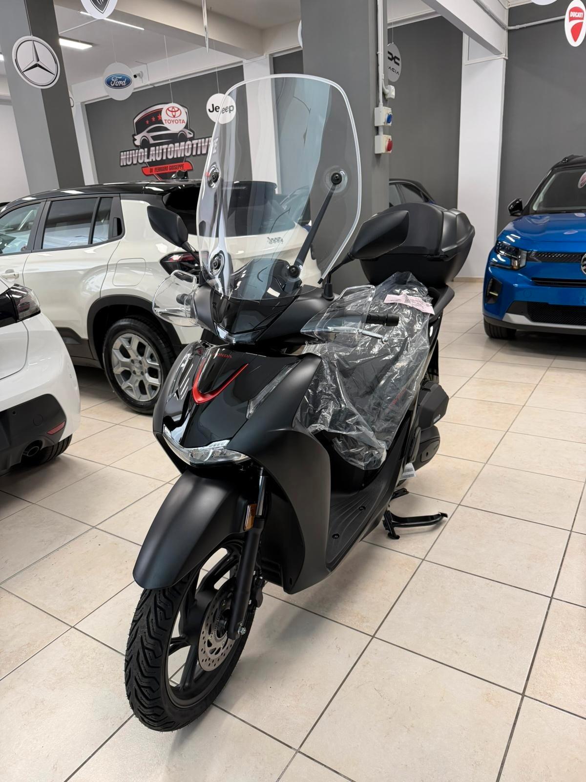 Honda SH 125 sport 60 euro al mese