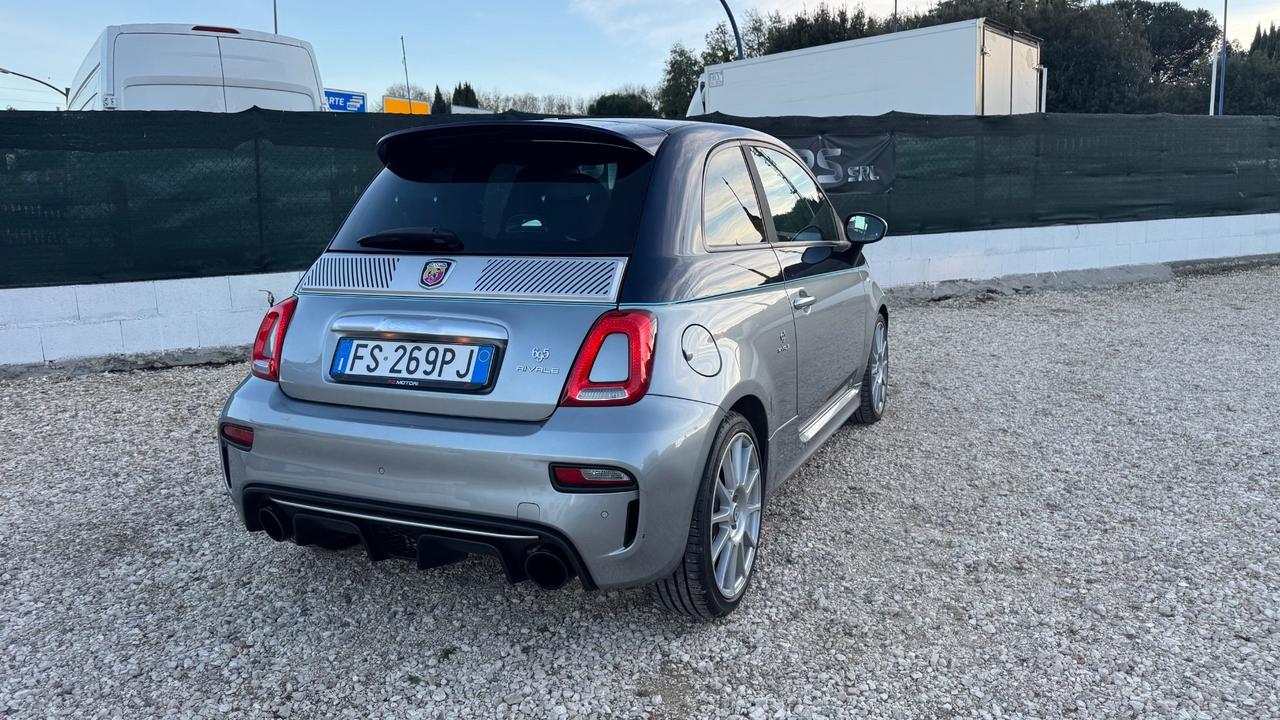 Abarth 695 1.4 Turbo T-Jet Rivale