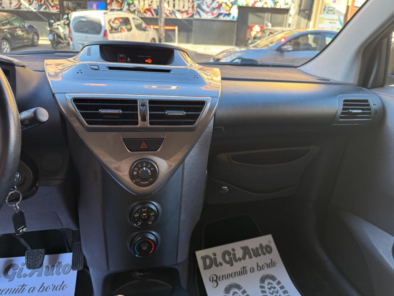 Toyota iQ 1.4 D-4D 90cv Multidrive