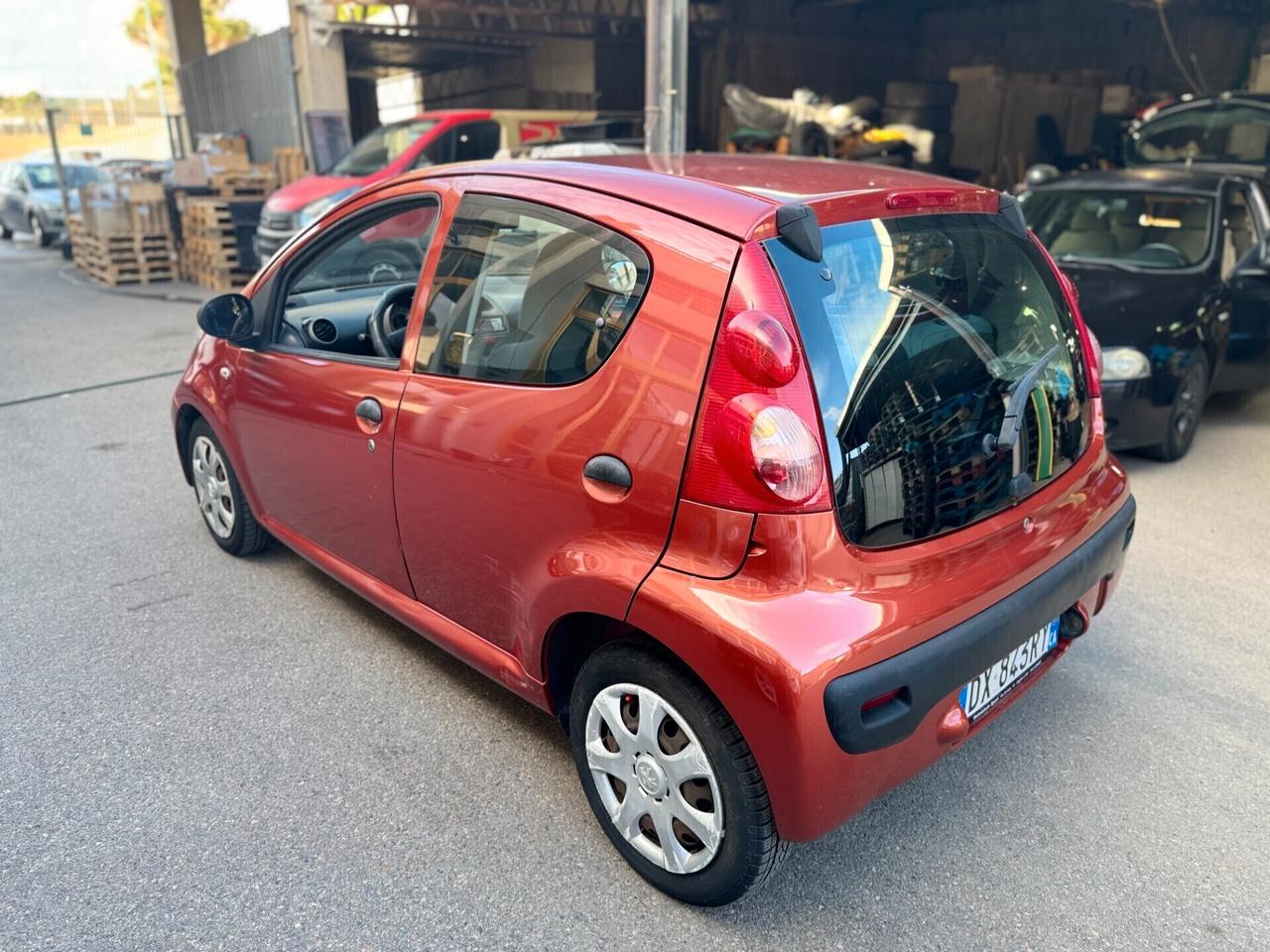 Peugeot 107 1.0 68CV 5p. Desir