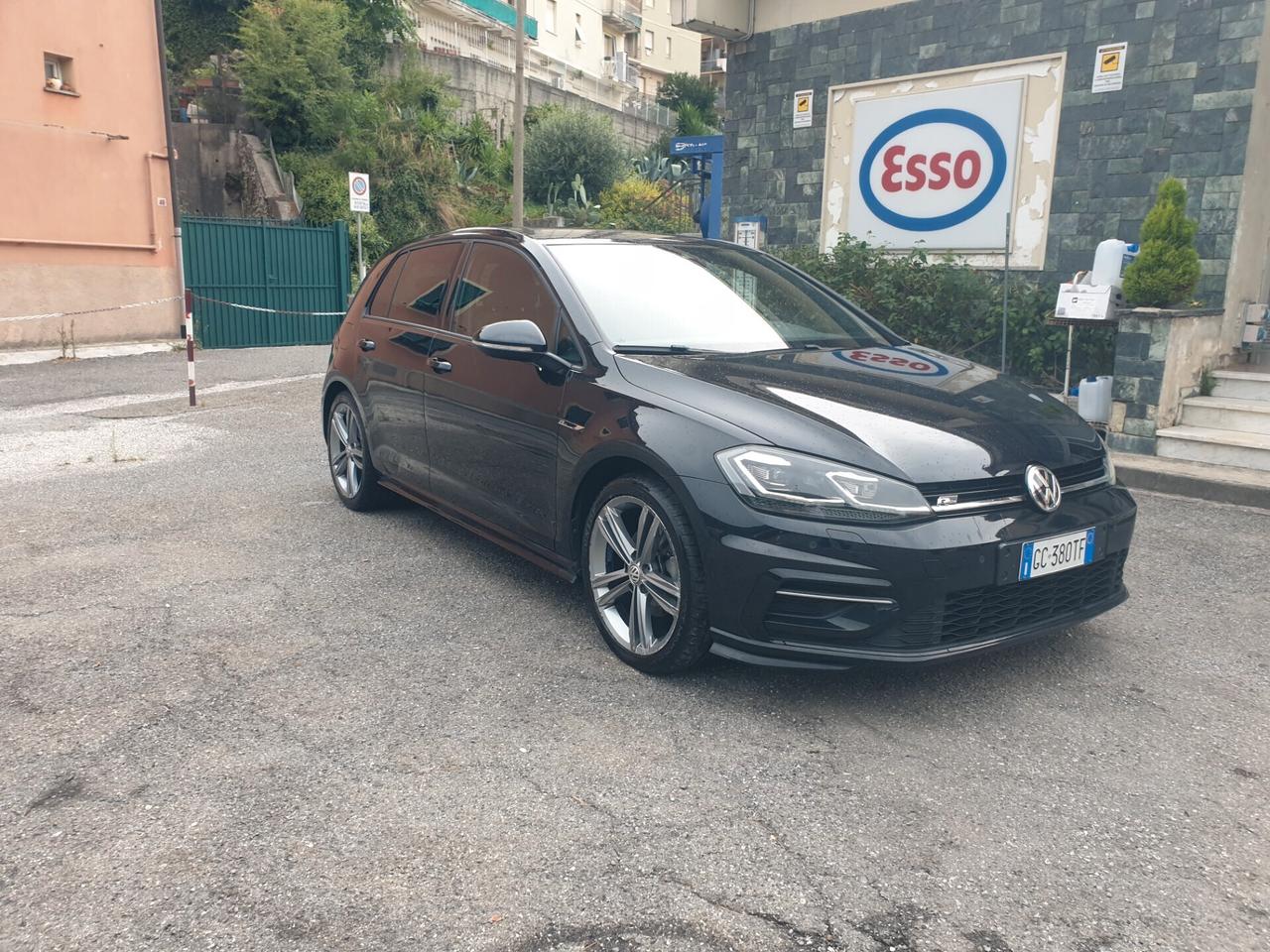 Volkswagen Golf 2.0 TDI DSG 5p. R LINE
