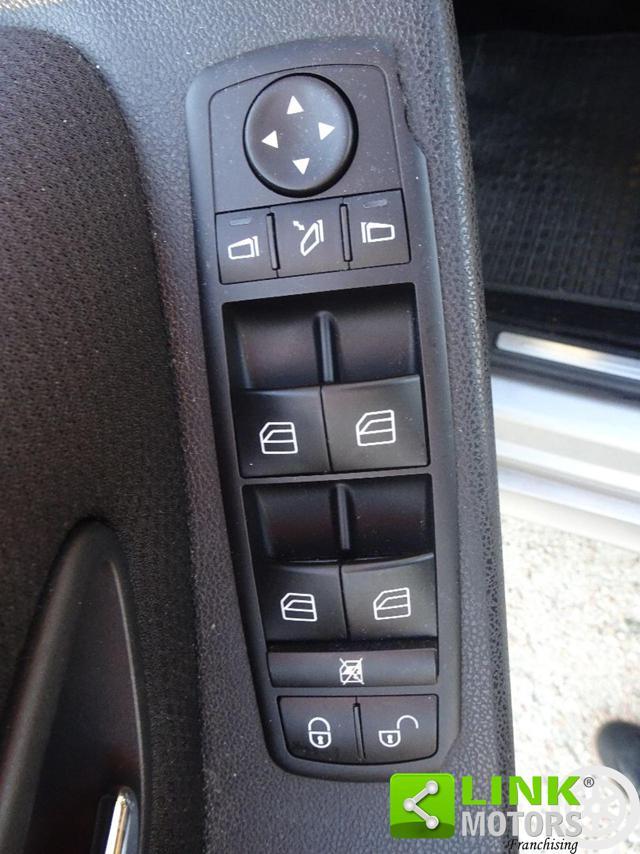 MERCEDES-BENZ B 200 Turbo Sport