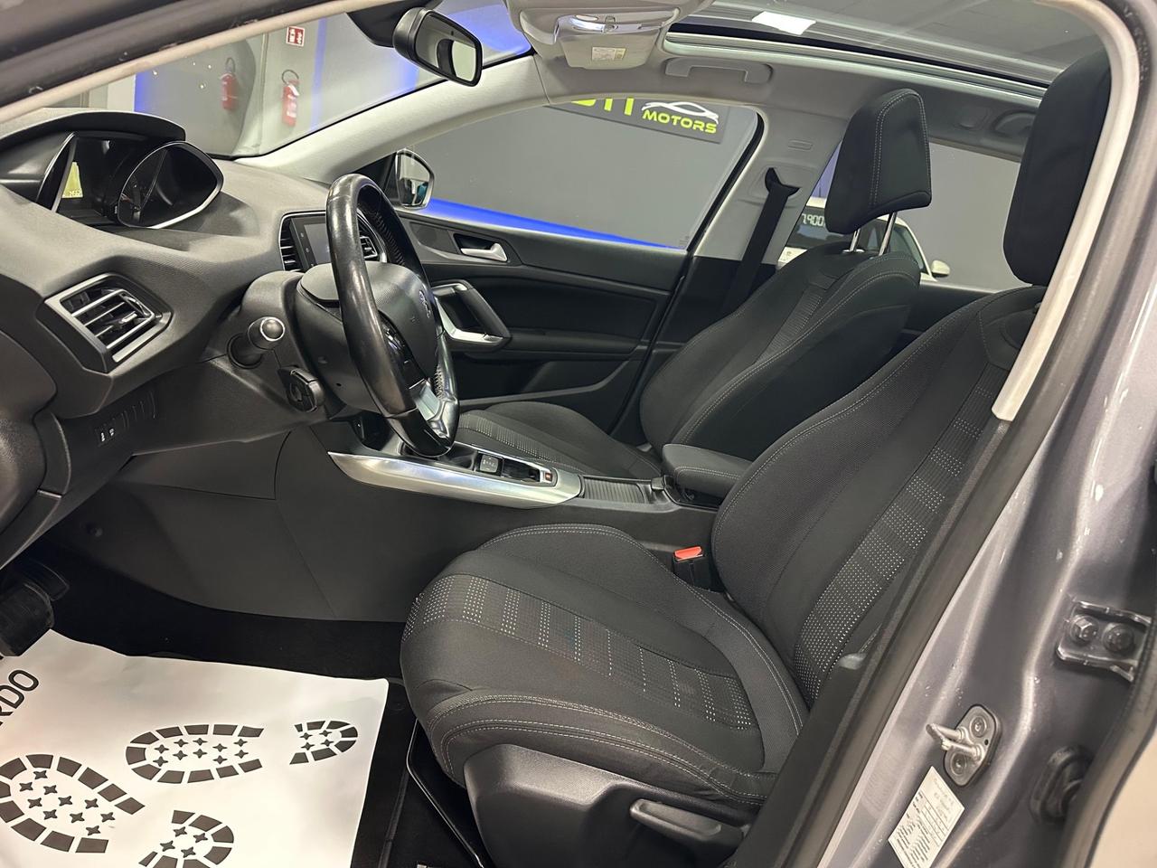 Peugeot 308 BlueHDi 120 S&S EAT6 SW Allure