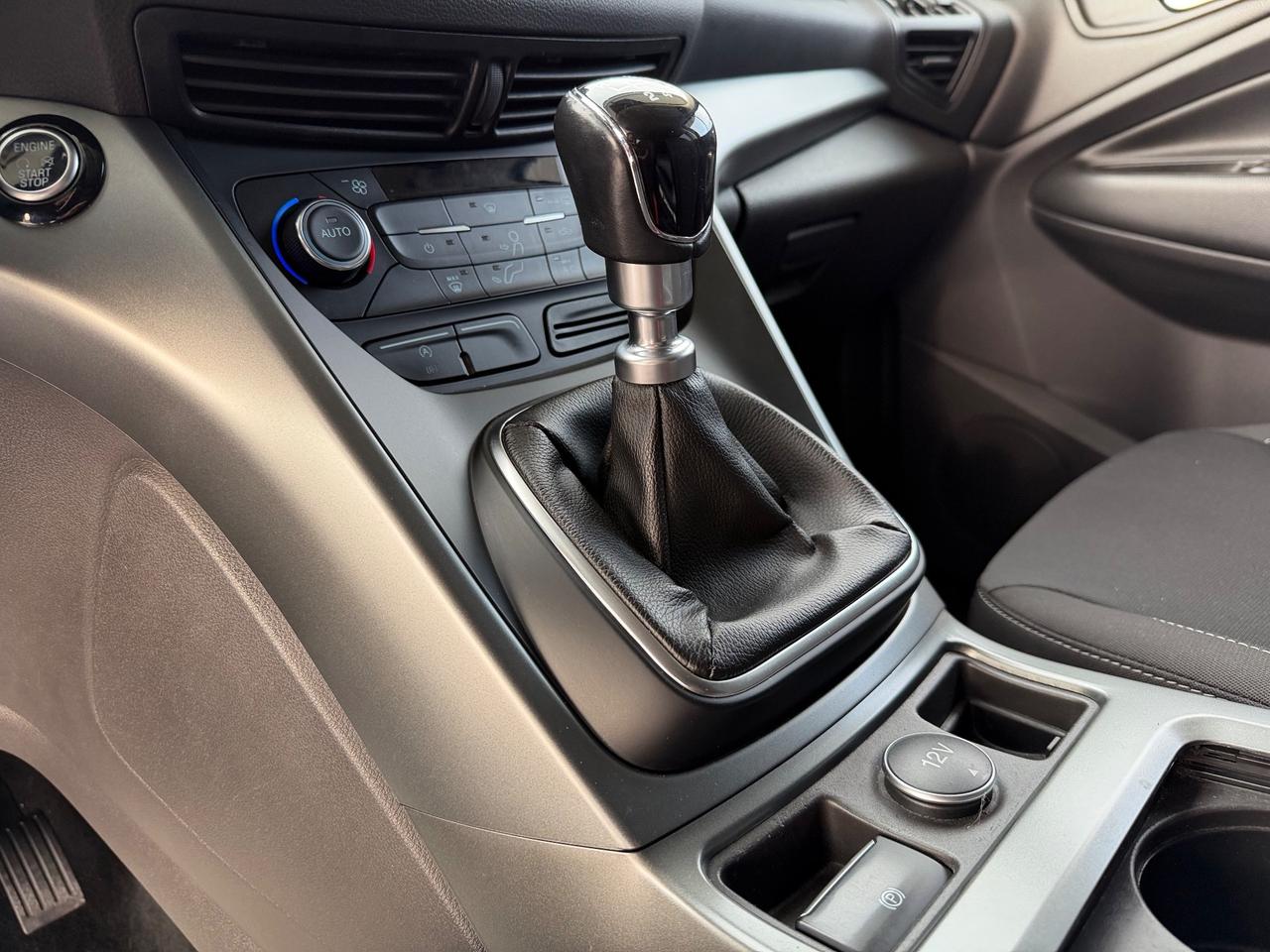 Ford Kuga 1.5 TDCI 120 CV S&S 2WD ST-Line