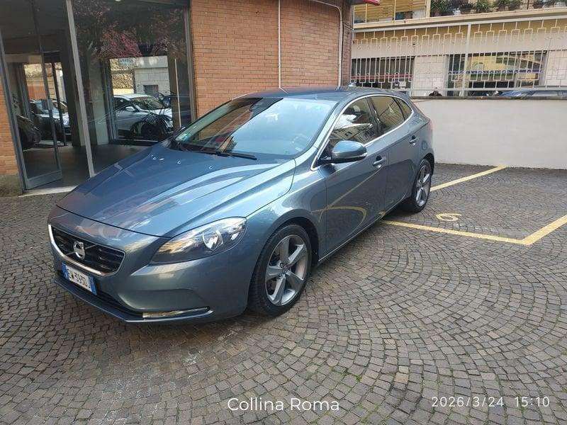 Volvo V40 D2 Powershift Momentum