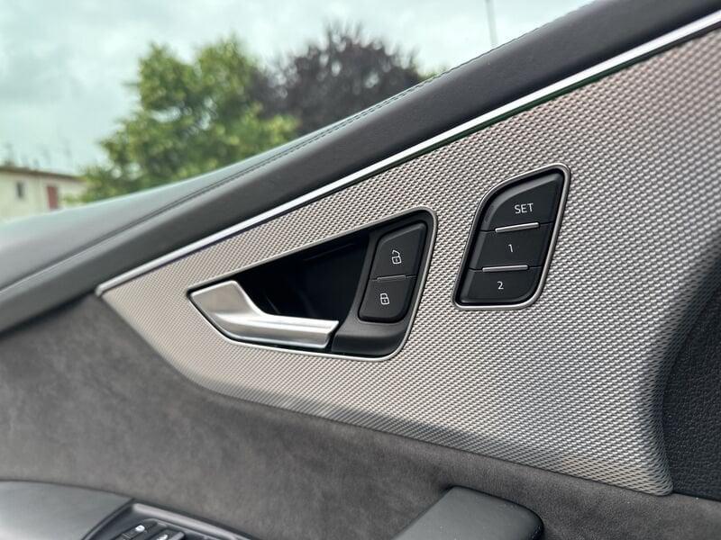 Audi RS Q8 4.0 mhev quattro tiptronic 600cv