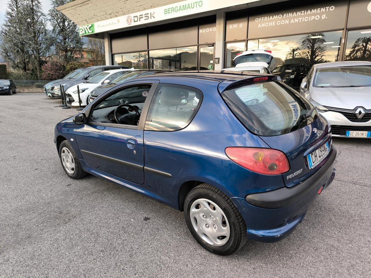 Peugeot 206 1.1 3p. XT *neopatentati*
