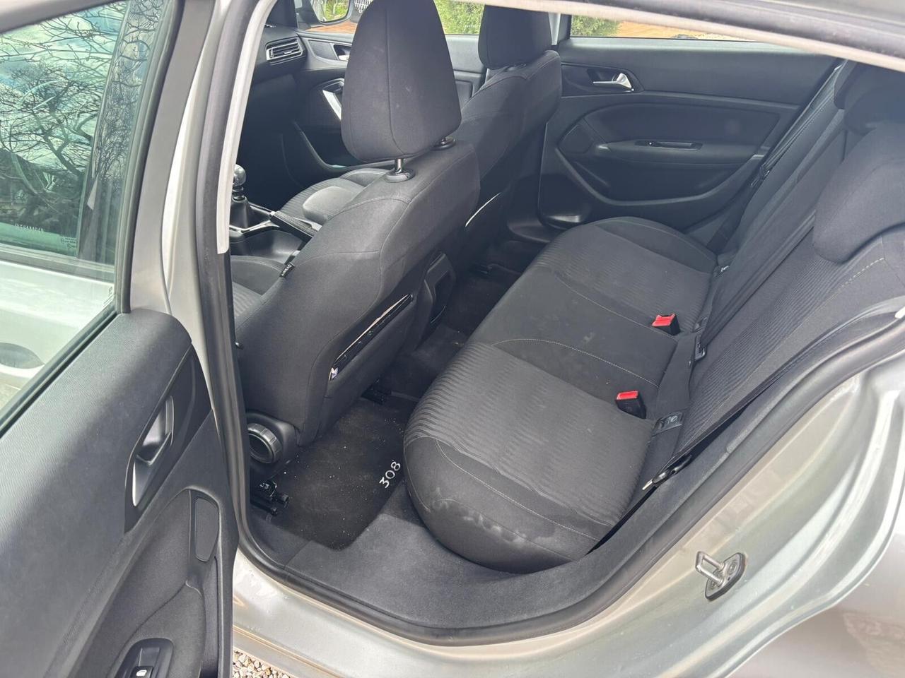 Peugeot 308 1.6 e-HDi 115 CV Stop&Start Business 2015..