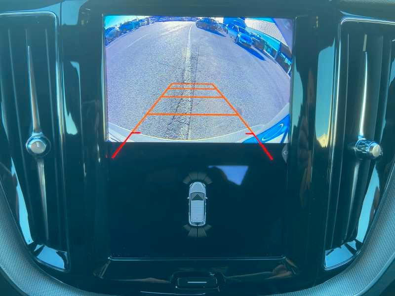 VOLVO XC60 2.0 b4 R-design awd auto