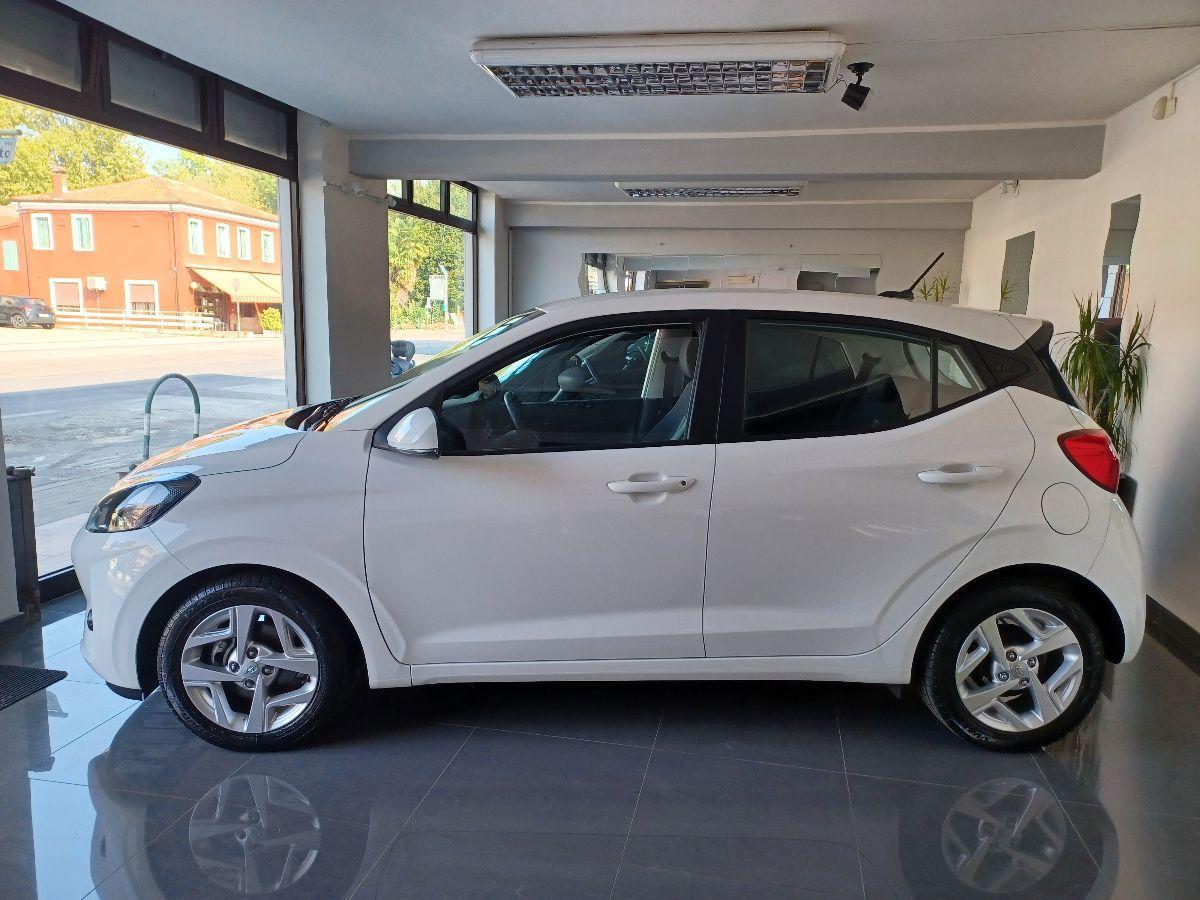 HYUNDAI - i10 - 1.0 MPI Connectline