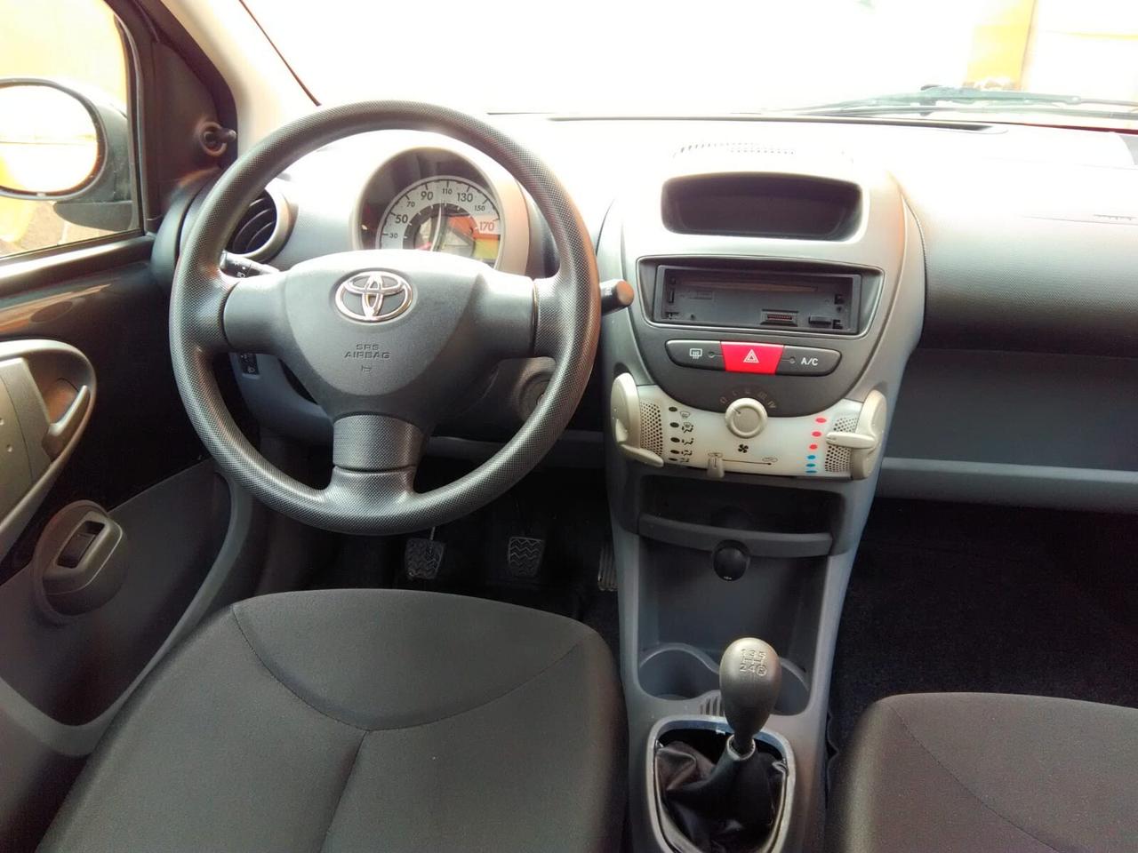 Toyota Aygo 1.0 - SOLO 37.000 KM - Unipro