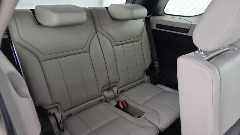 Land Rover Discovery 3.0 TD6 249 CV HSE 7 Posti