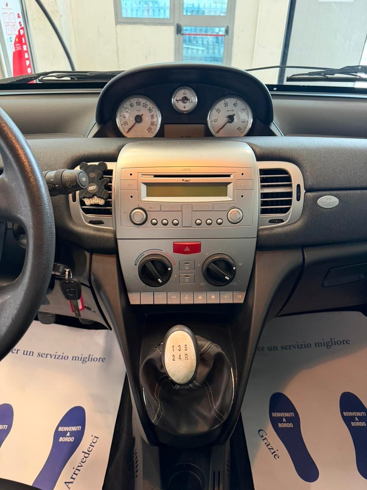 Lancia Ypsilon 1.2 69 CV Platinum