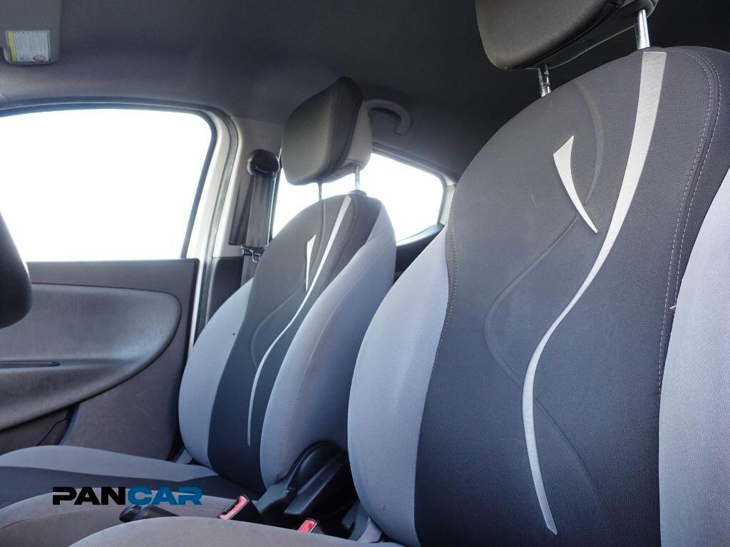 Lancia Ypsilon 0.9 TwinAir 85 CV 5 porte Metano Ecochic Silver