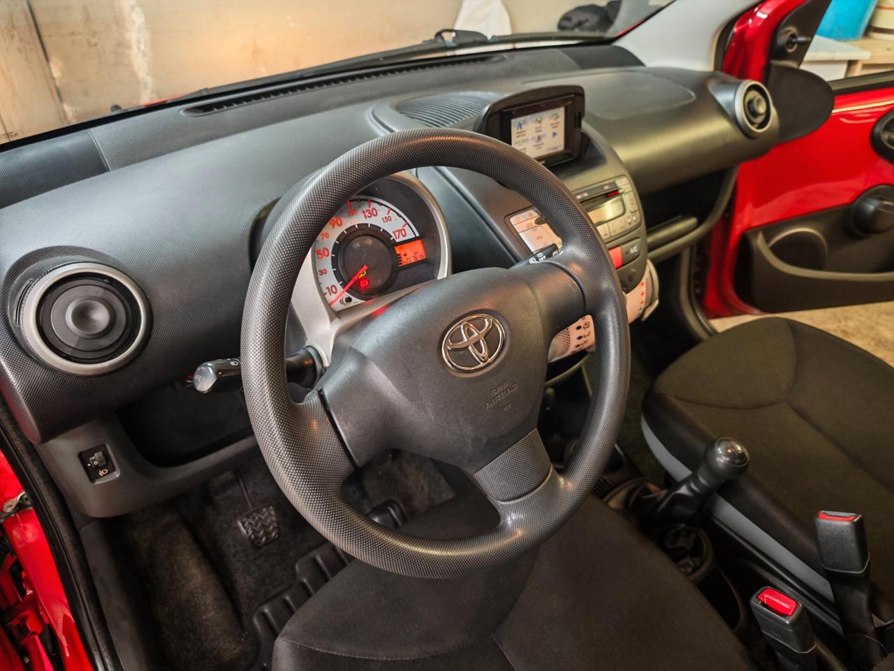 Toyota Aygo 1.0 12V VVT-i 5 porte Active Connect