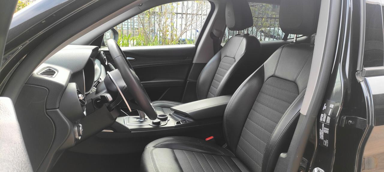 Alfa Romeo Stelvio 2.2 Turbodiesel 210 CV AT8 Q4 Executive