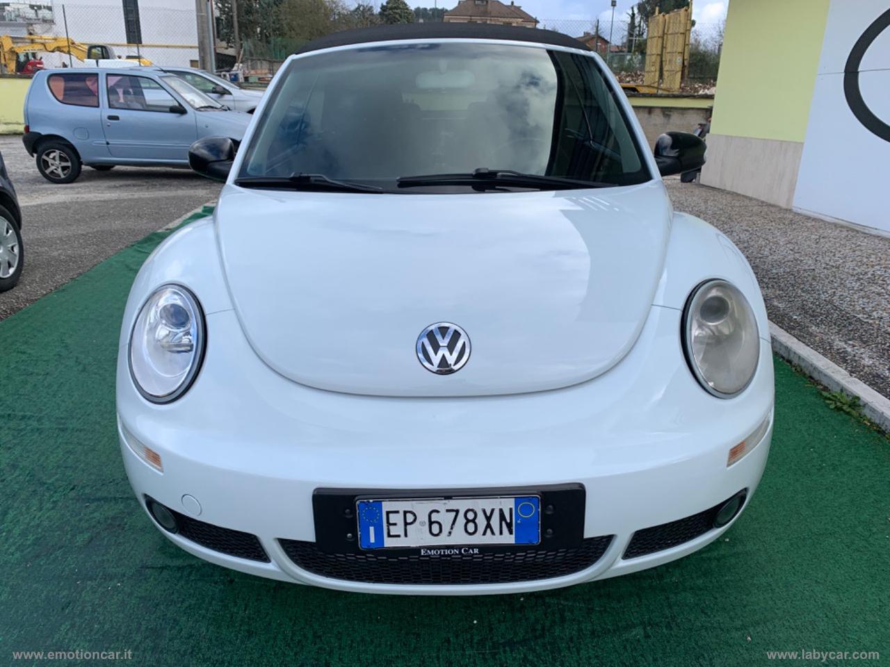 VOLKSWAGEN New Beetle 1.6 Cabrio - 2003