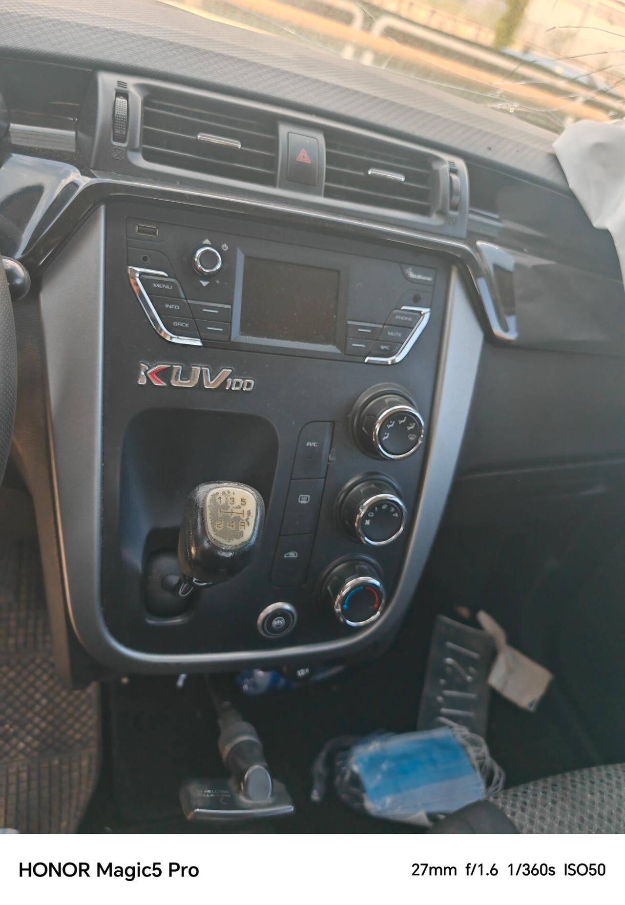 Mahindra KUV100 1.2 VVT K8