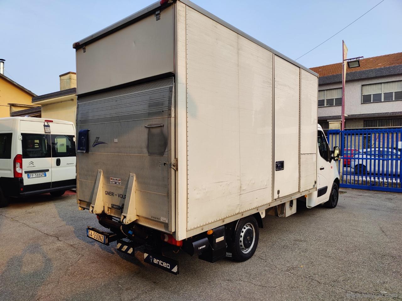 Master 2.3dCi 145CV CAB. SPONDA SOLLEVATRICE