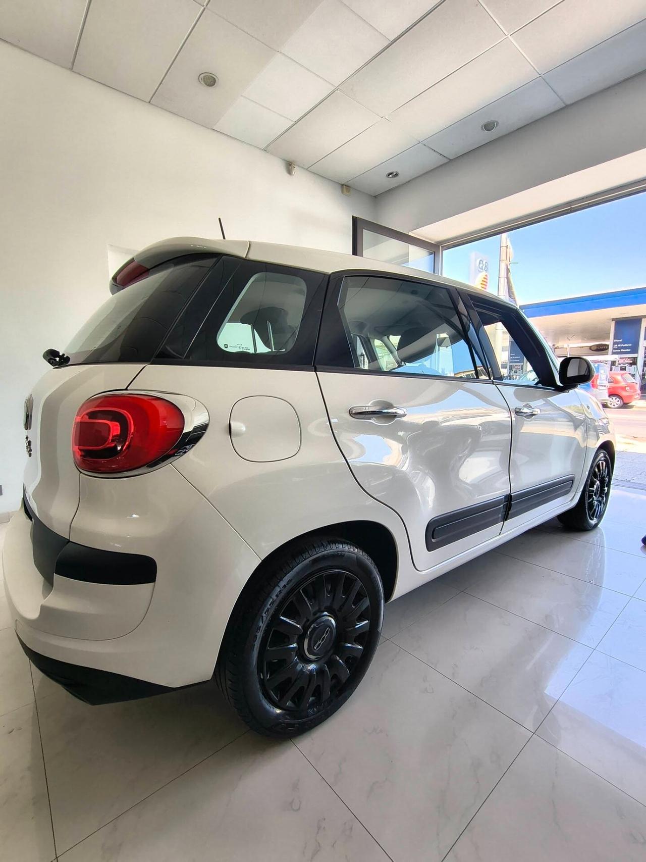 Fiat 500L Pro 1.3 MJT 95 CV Mirror