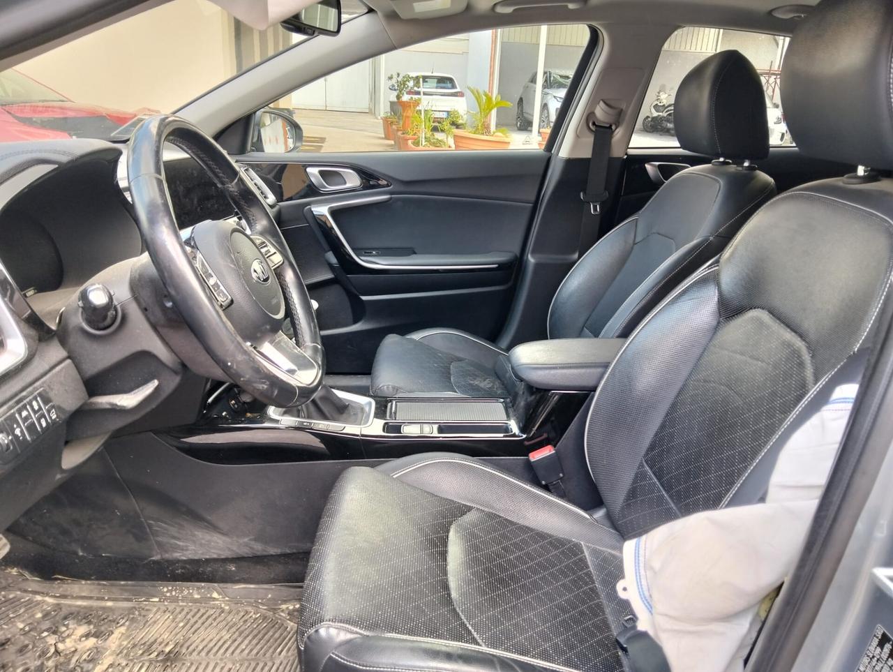 Kia XCeed 1.6 CRDi 136cv Evolution 2020 SINISTRATA