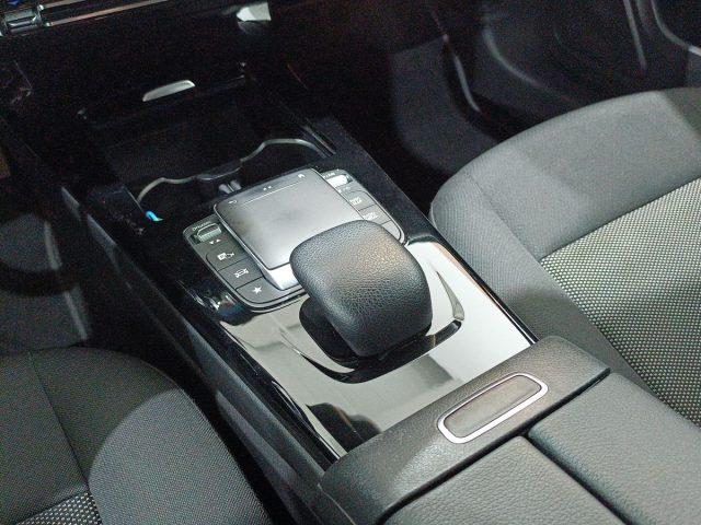 MERCEDES-BENZ CLA 180 d Automatic Shooting Brake Business Extra
