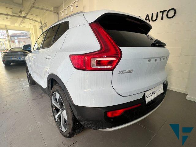 VOLVO XC40 B3 automatico Core