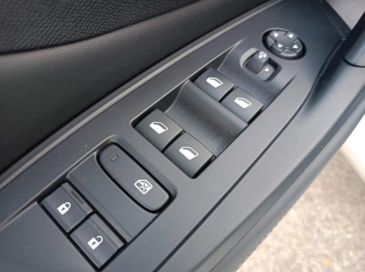Peugeot 308 Plug-in Hybrid 180 e-EAT8 GT