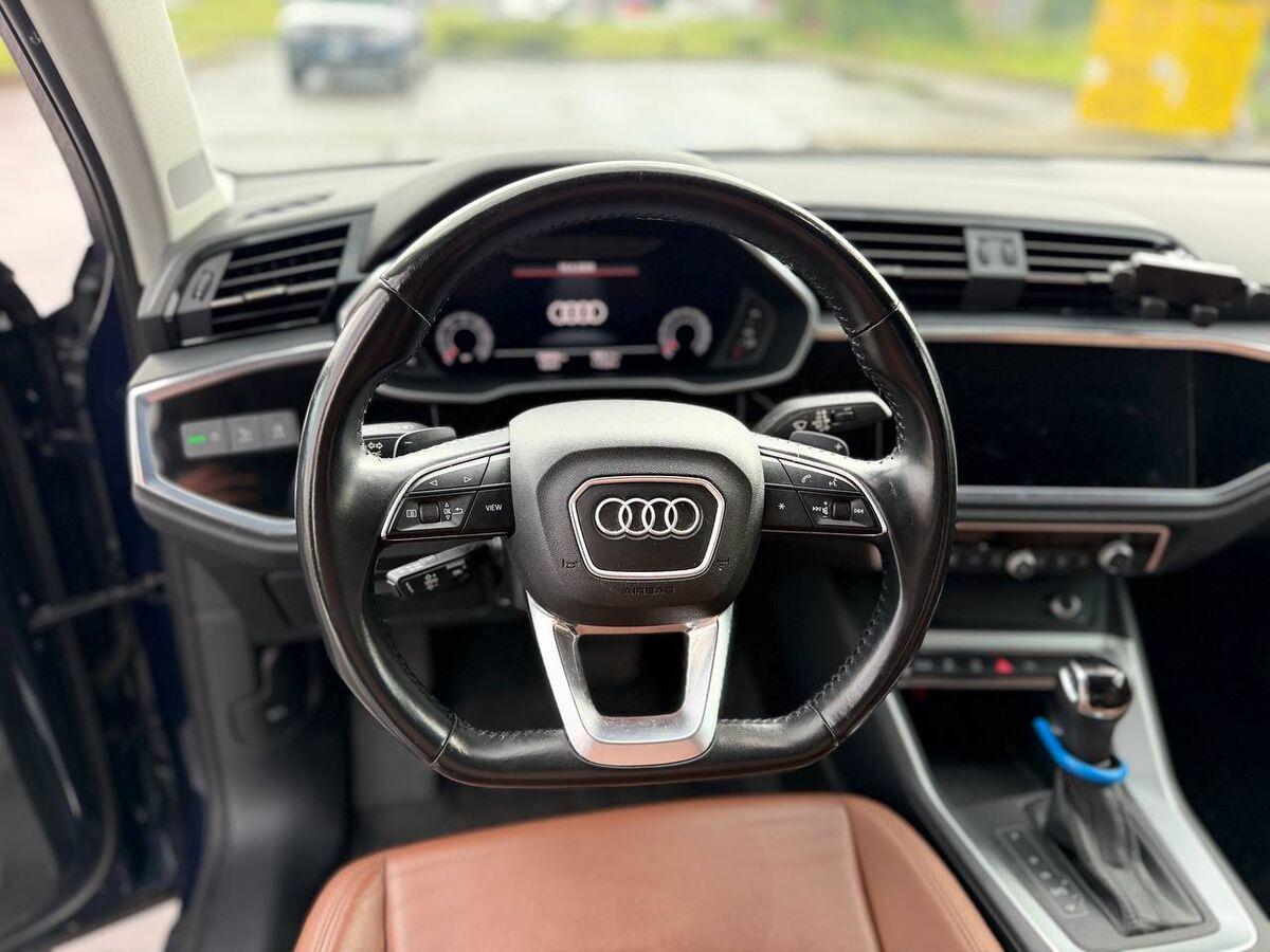 Audi Q3 35 2.0 tdi Business s-tronic