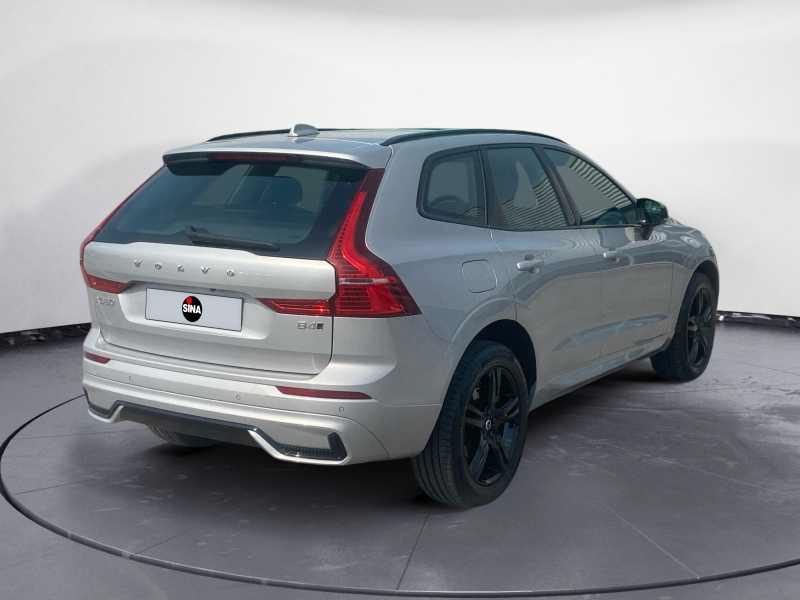 VOLVO XC60 2.0 b4 R-design AwD AuTo