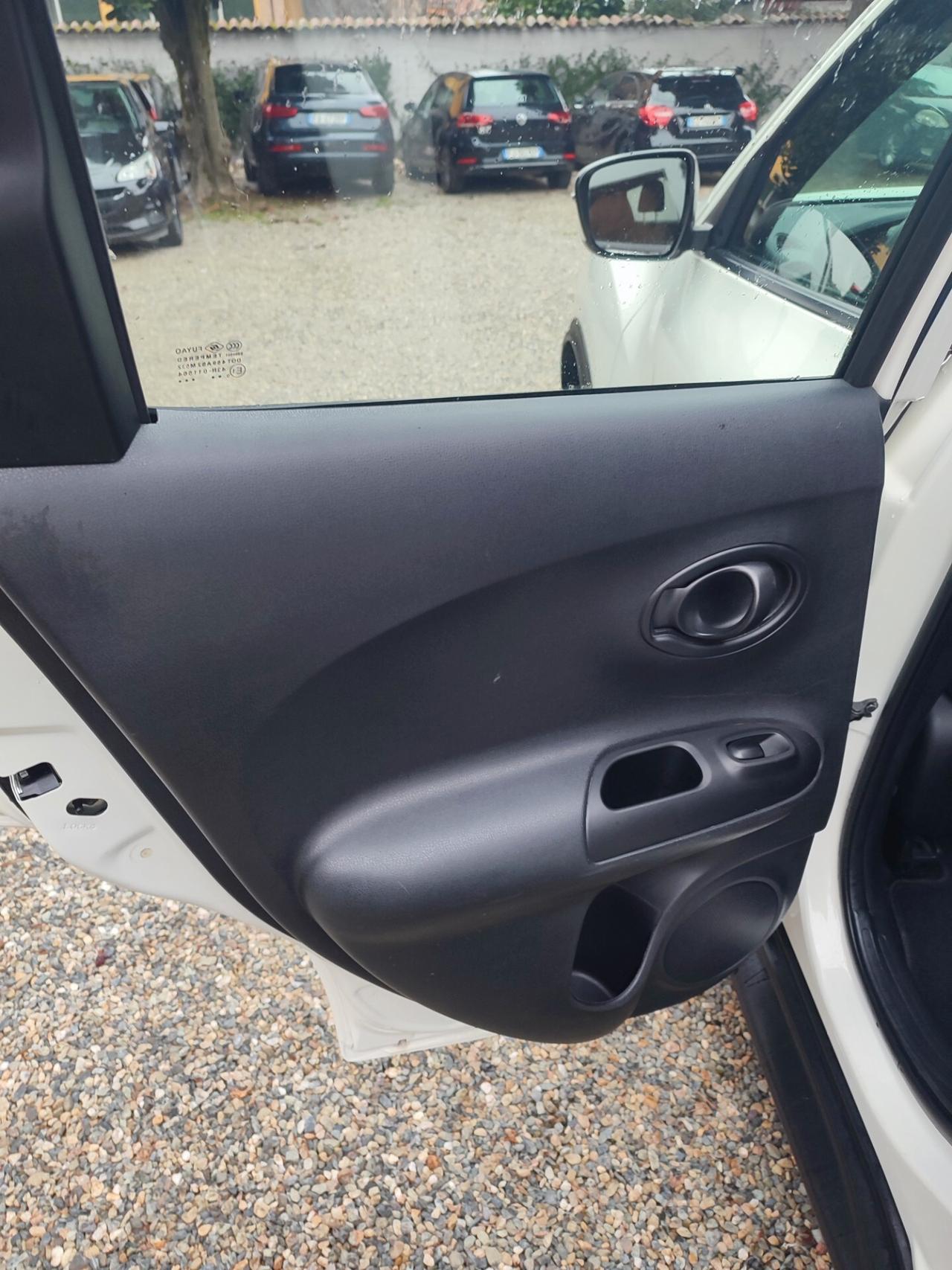 Nissan Juke 1.6 GPL Acenta