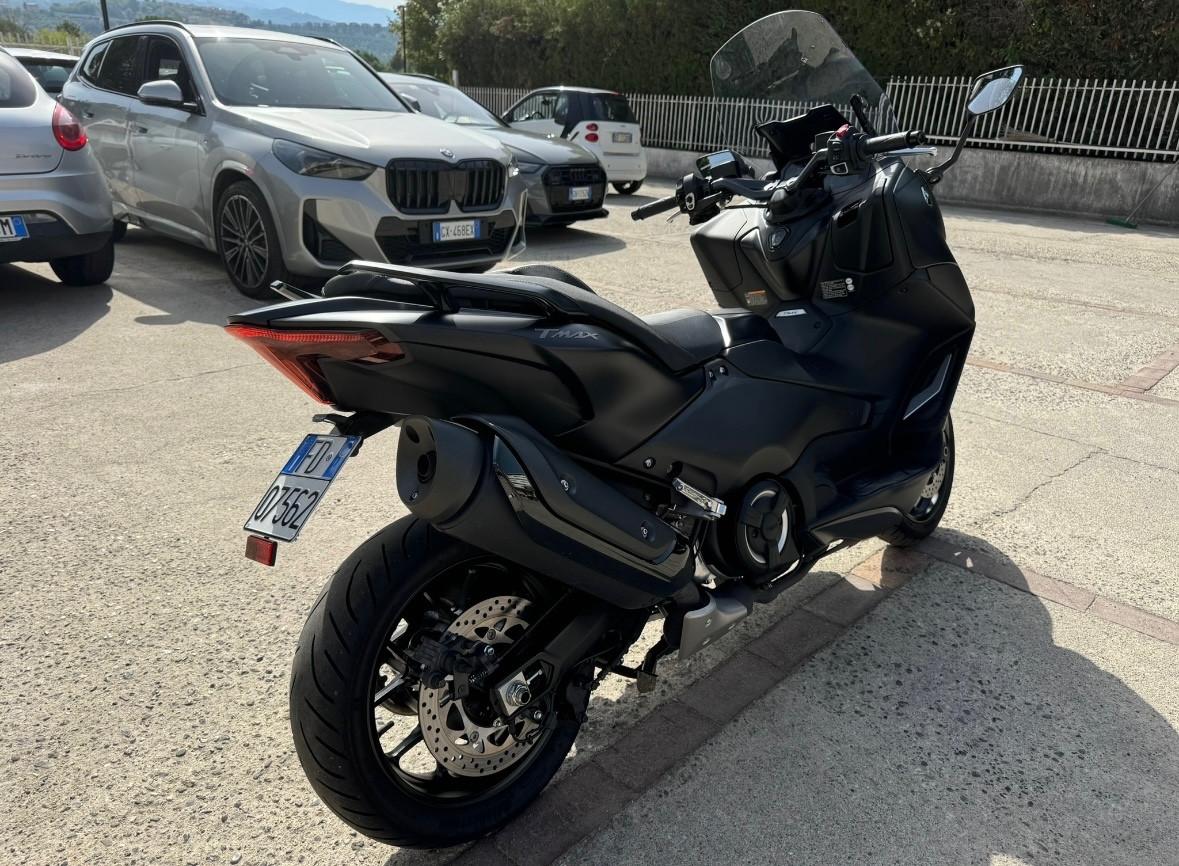 Yamaha TMAX 560