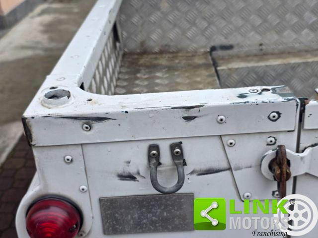 LAND ROVER Defender 2.4 TD4 122 CV 110 Crew Cab