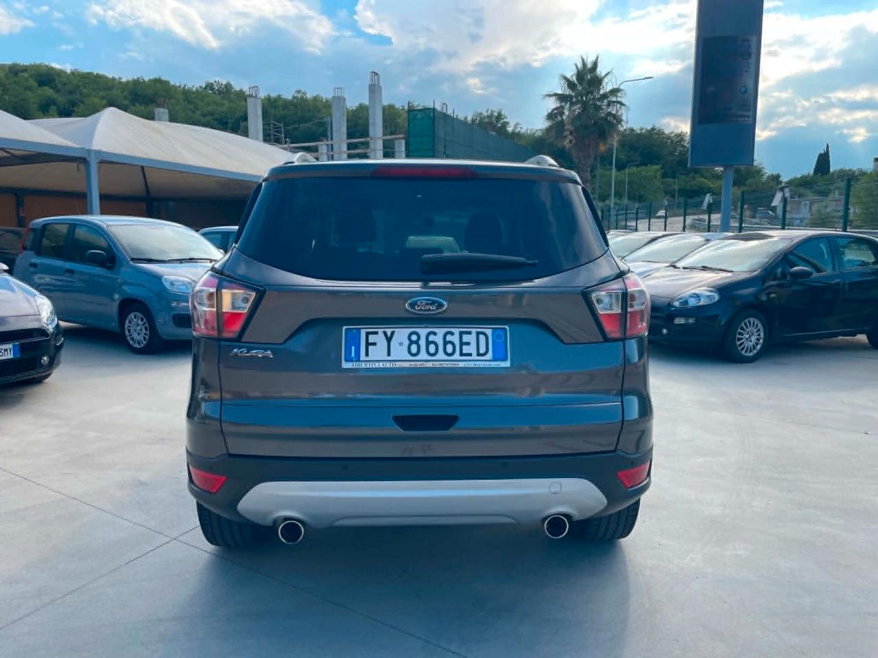 Ford Kuga 1.5 TDCI 120 CV S&S 2WD Business