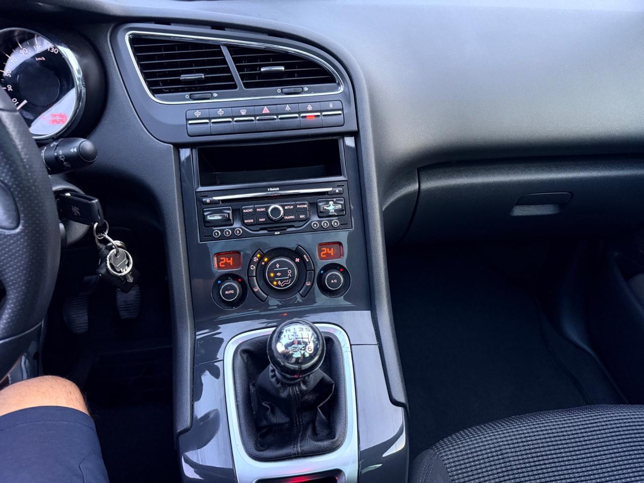 Peugeot 5008 2.0 HDi 150CV full optional