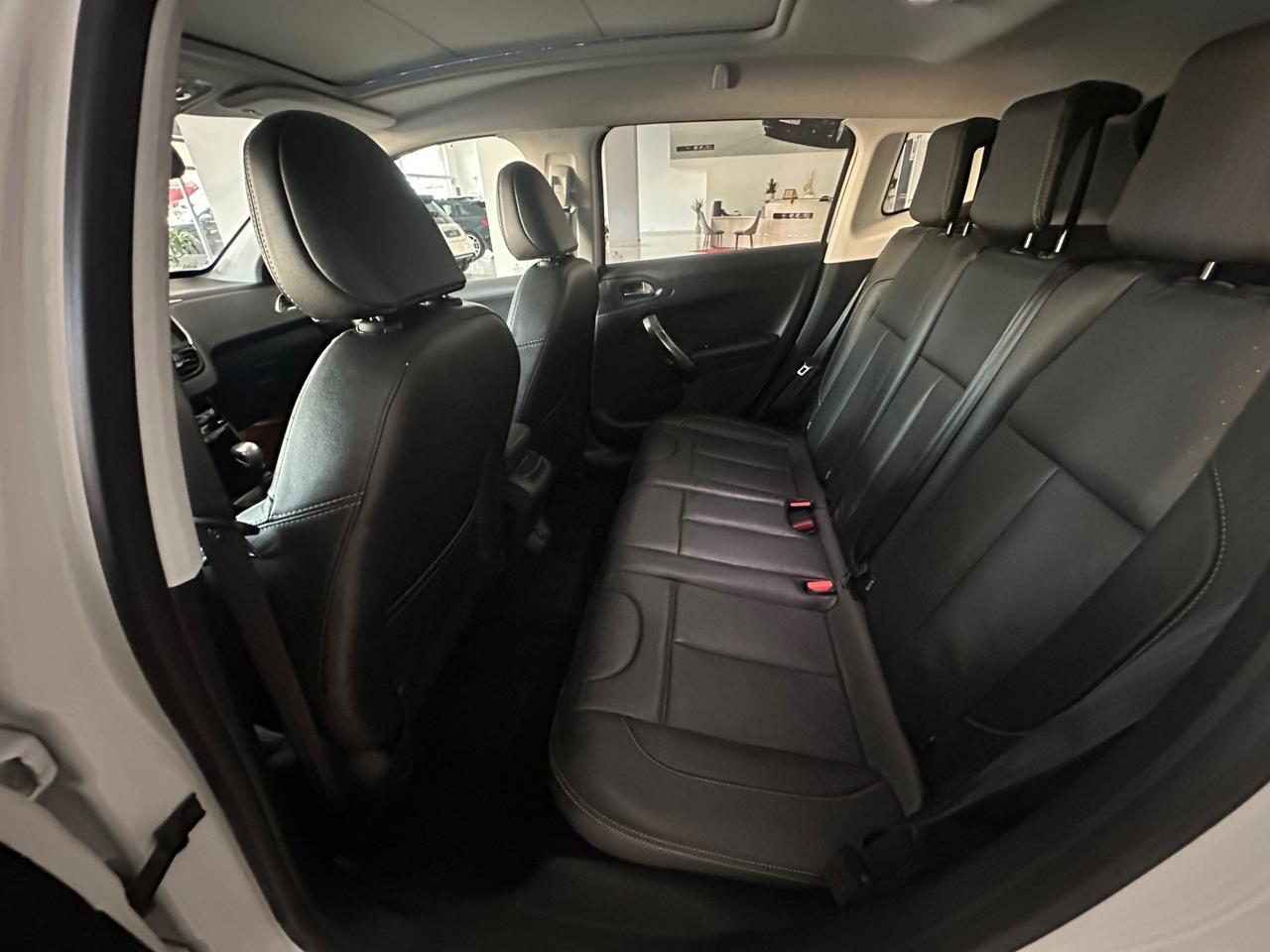 Peugeot 2008 BlueHDi 120 S&S Black Matt