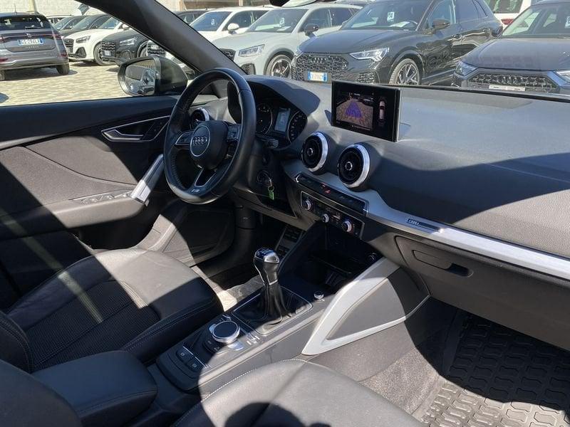 Audi Q2 S Line interno ed esterno 1.5 TFSI 150CV 35
