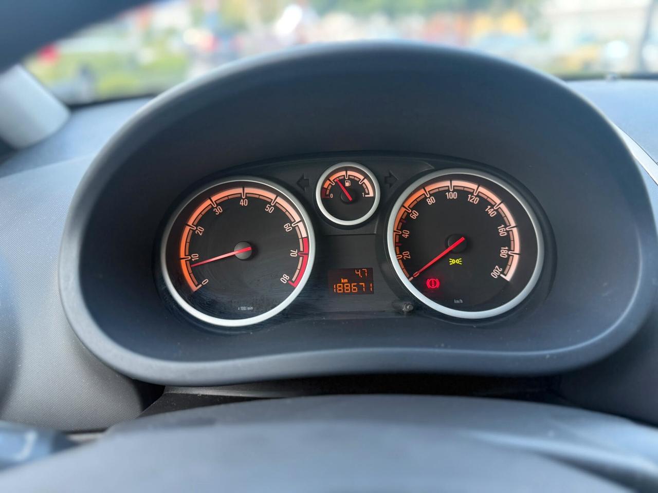 Opel Corsa 1.2 3 porte Club