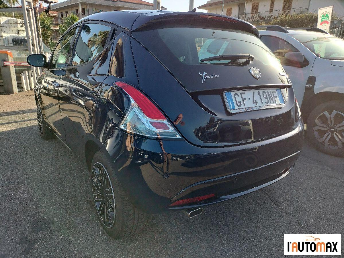 LANCIA - Ypsilon 1.0 firefly hybrid Gold s&s 70cv