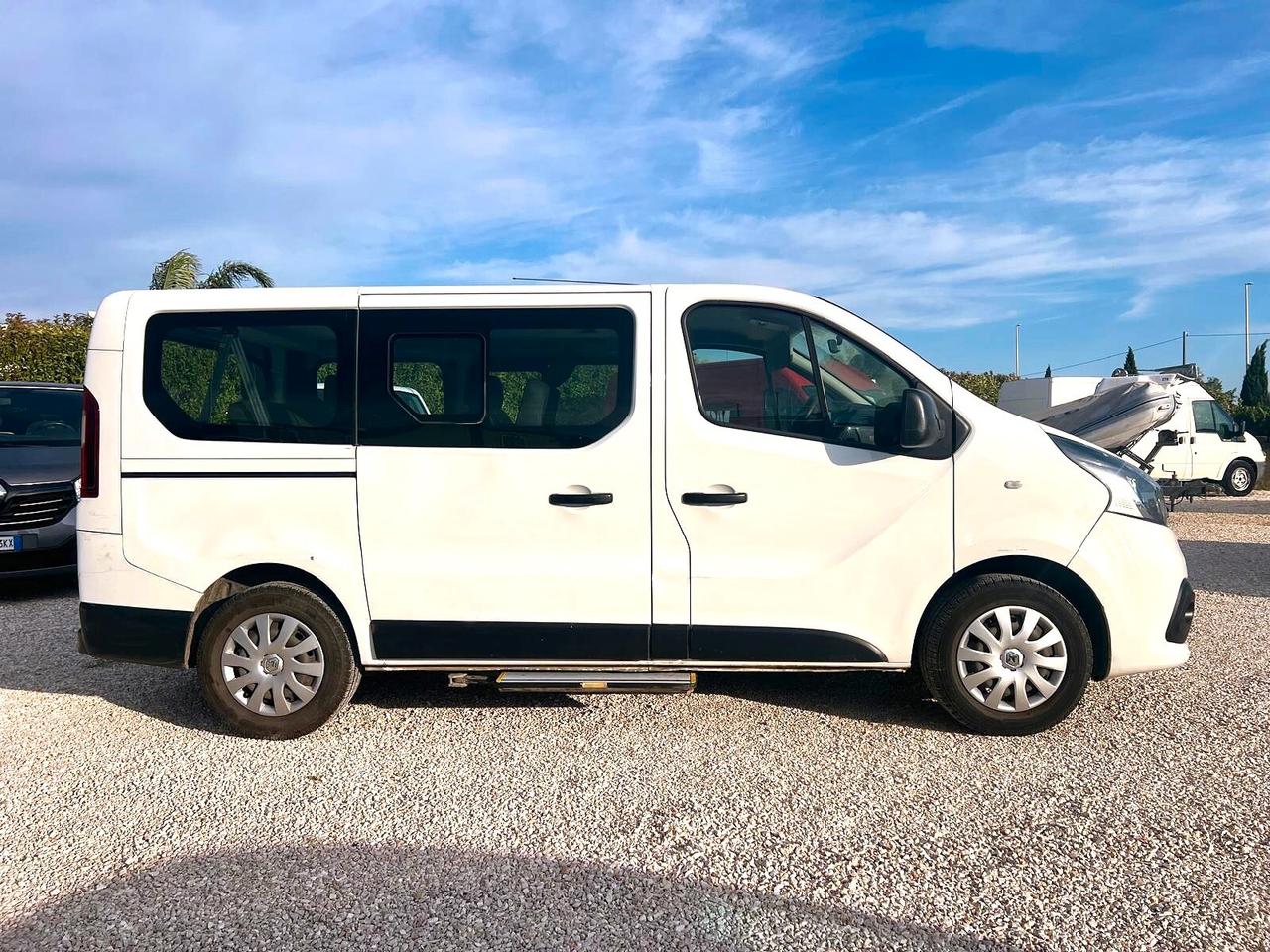 Renault Trafic 1.6 dci 9 posti