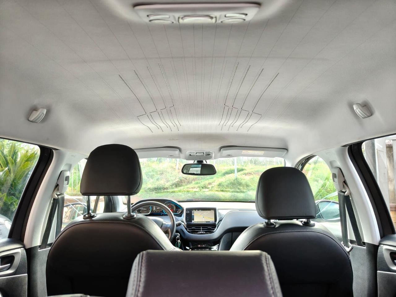 Peugeot 2008 1.6 HDI – Allure - 2014