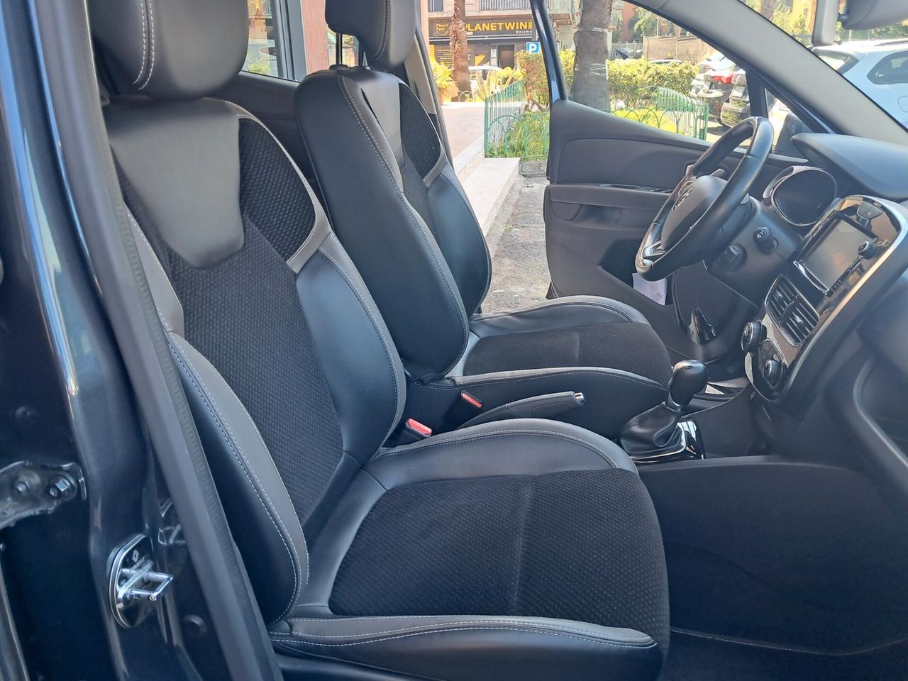 Renault Clio dCi 8V 90 cv EDC Energy Intens