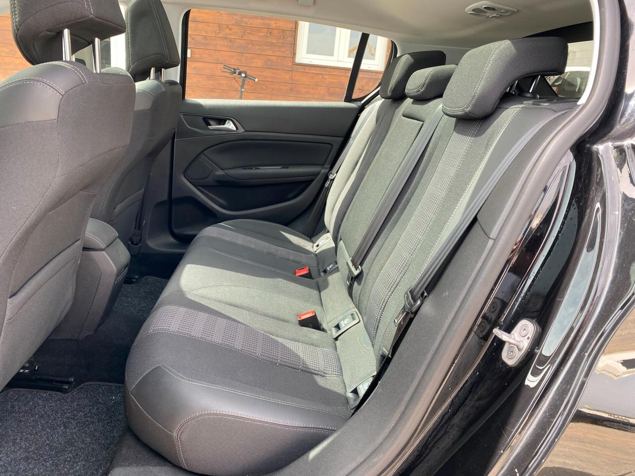 PEUGEOT 308 1.5 BlueHDi Allure GARANTITA