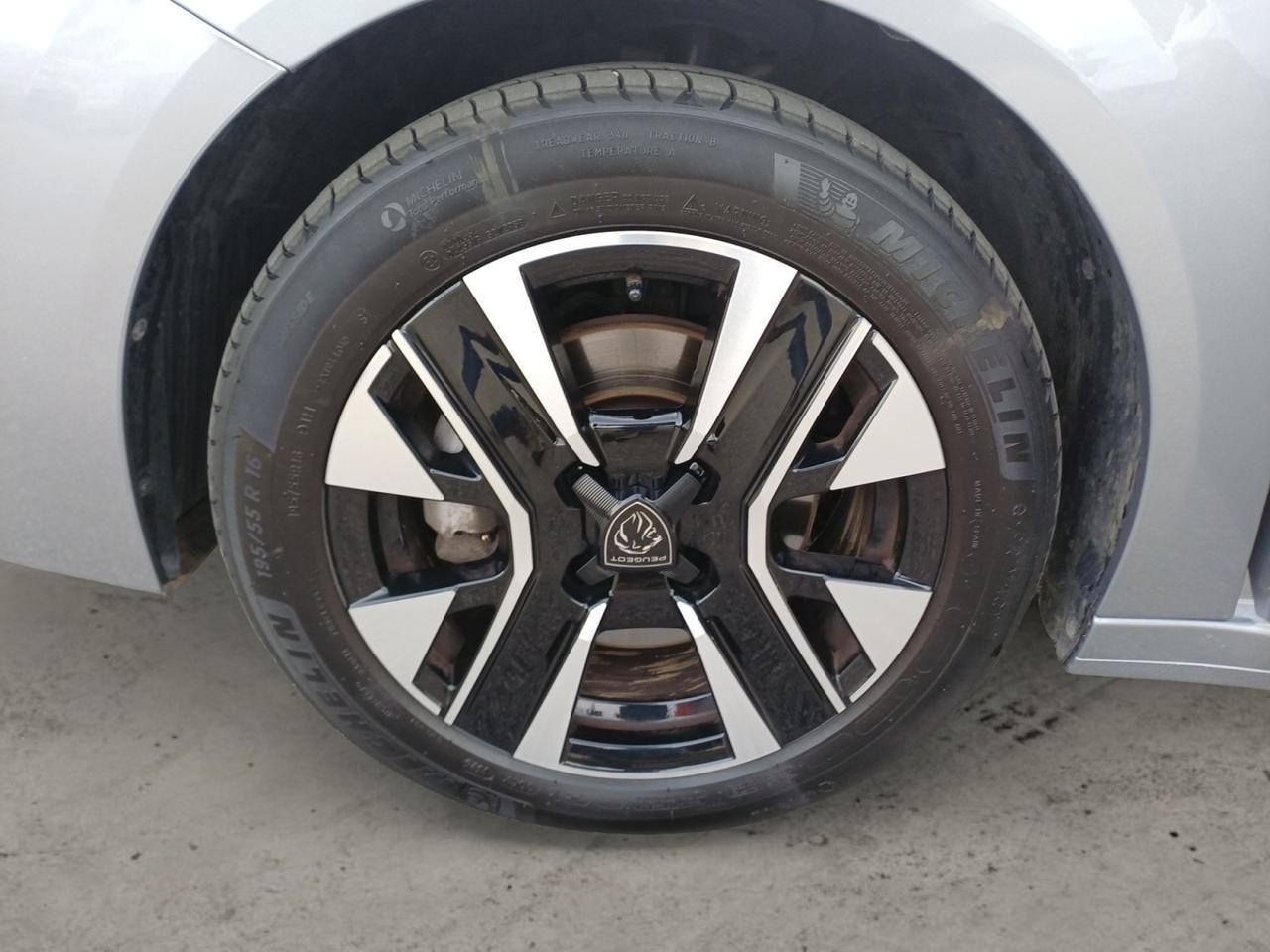 PEUGEOT 208 2ª serie - 208 PureTech 100 Stop&Start 5 porte Allure